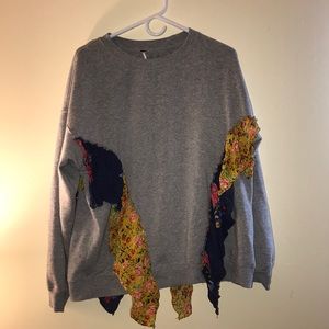 Sweatshirt